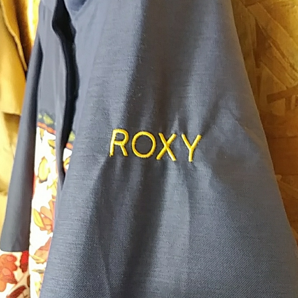 Roxy Snow Jacket - Picture 2 of 3